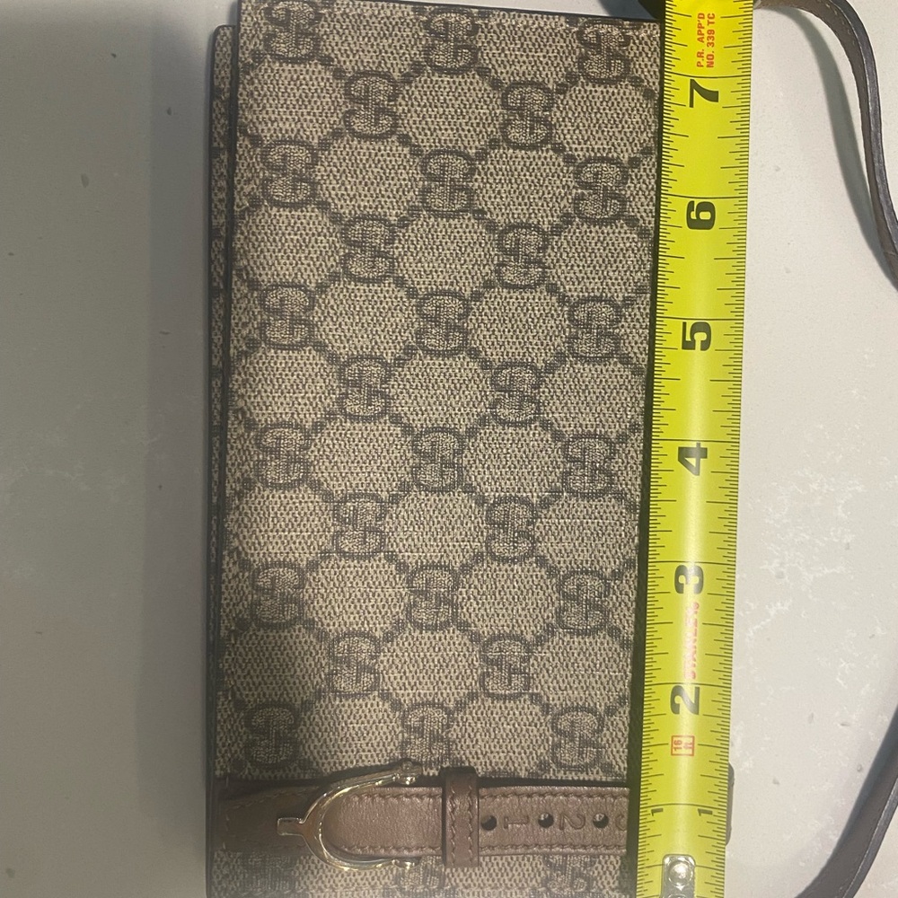 Gucci Clutch - Picture 6 of 9